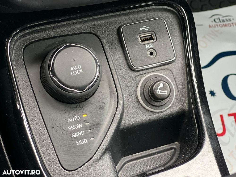 Jeep Compass 2.0 M-Jet 4x4 AT Limited - 24