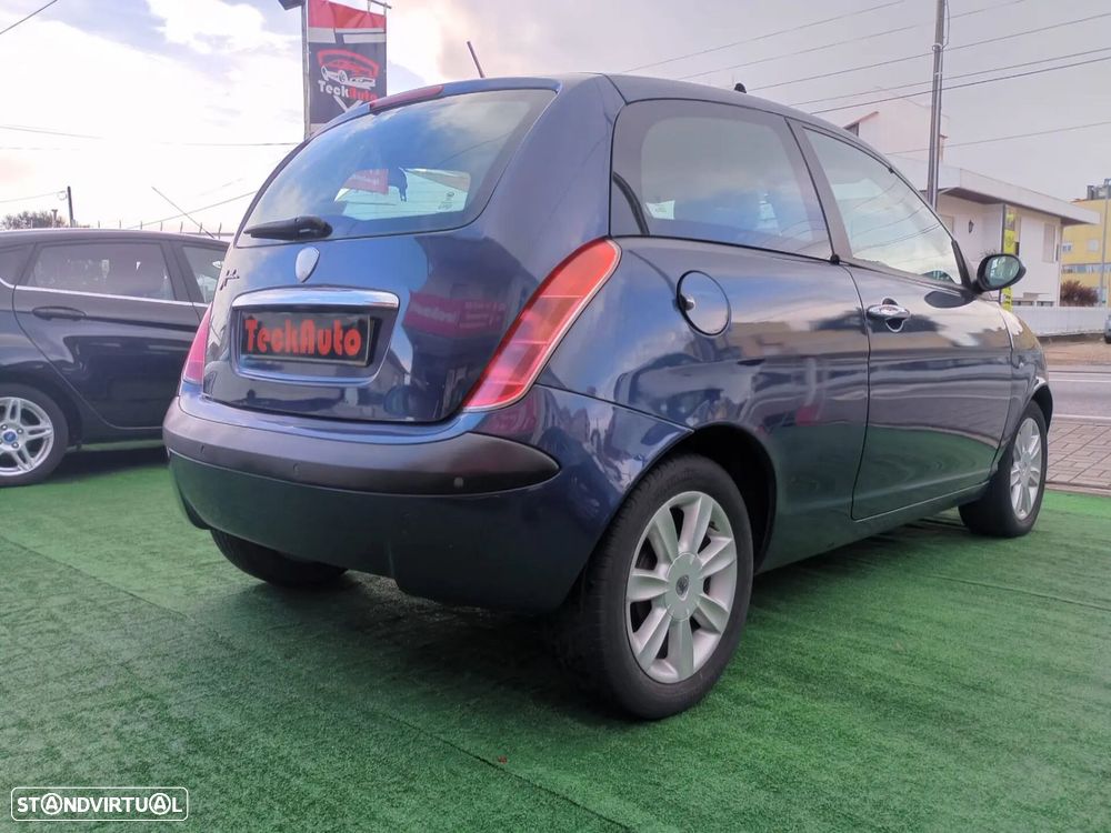 Lancia Ypsilon 1.2 16V Fashion - 6