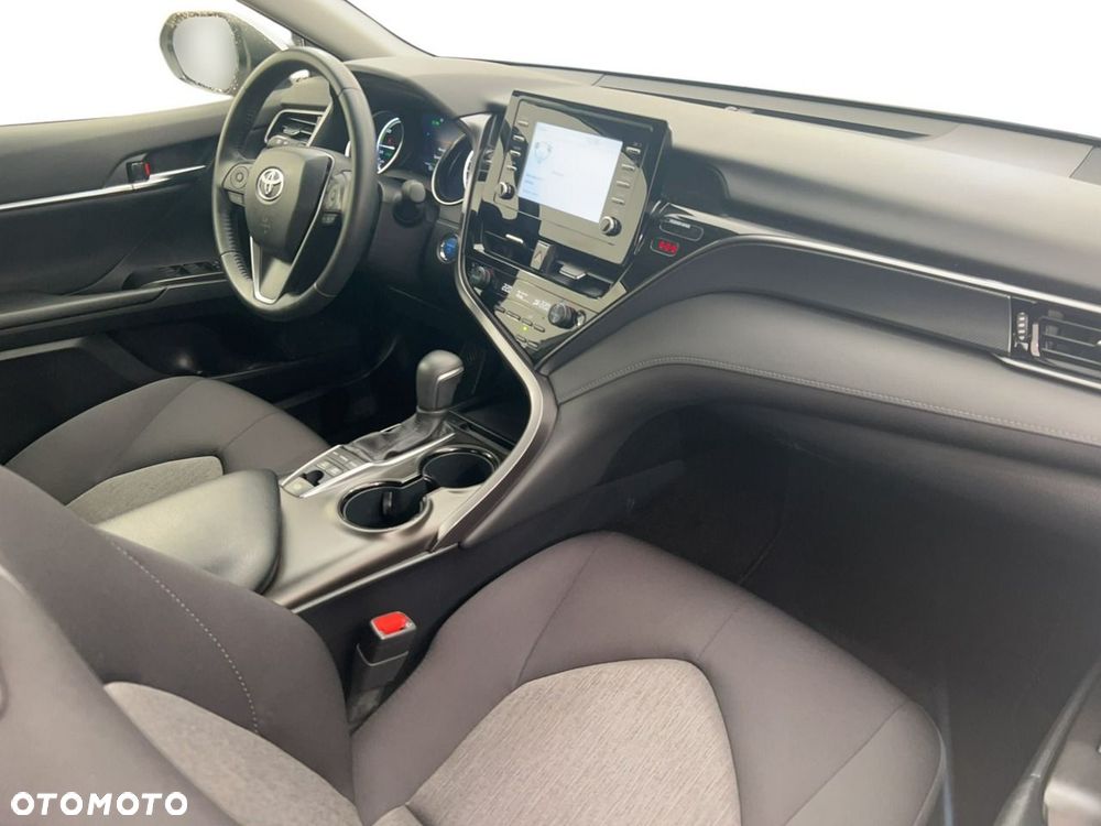 Toyota Camry - 14