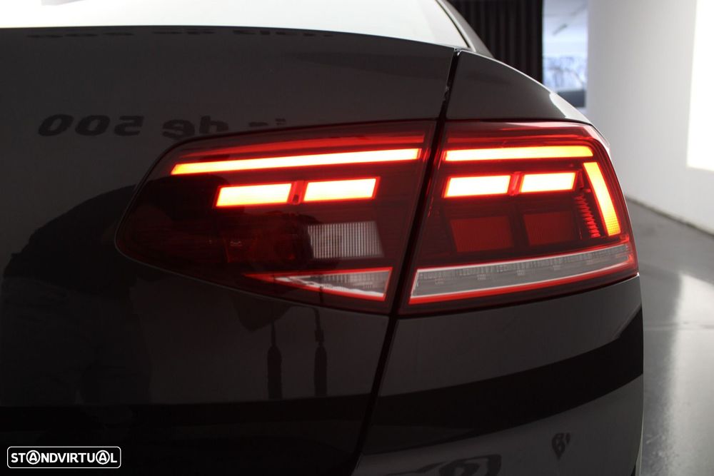 VW Passat 1.6 TDI Business DSG - 32