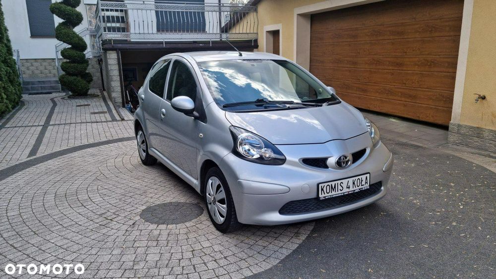 Toyota Aygo - 1