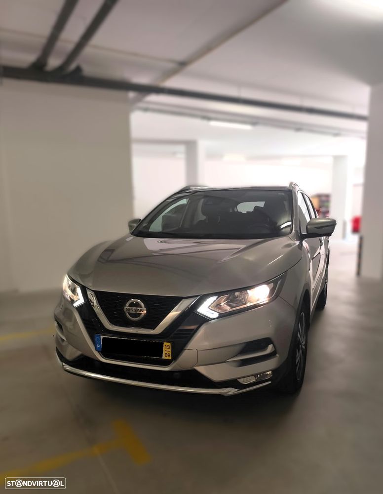 Nissan Qashqai 1.5 dCi N-Connecta J18+Led - 3