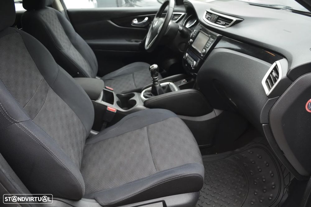 Nissan Qashqai 1.5 dCi DPF 360 - 18