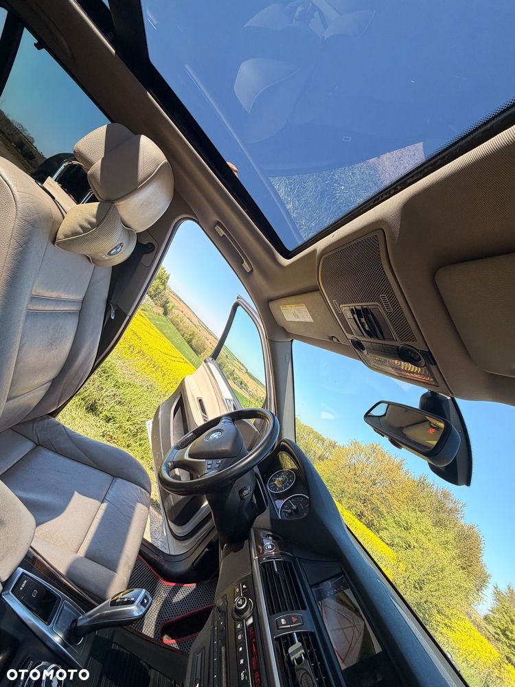 BMW X5 xDrive35d - 16