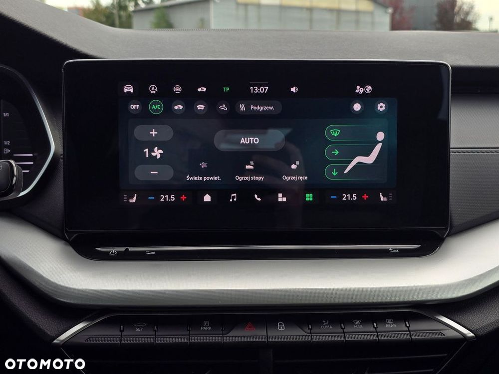 Skoda Octavia 1.5 TSI mHEV Selection DSG - 28