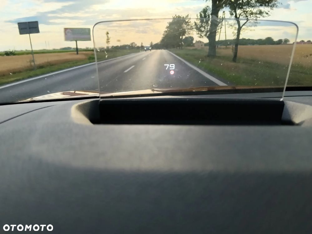 Citroën C4 BlueHDi 130 Stop&Start EAT8 SHINE - 35