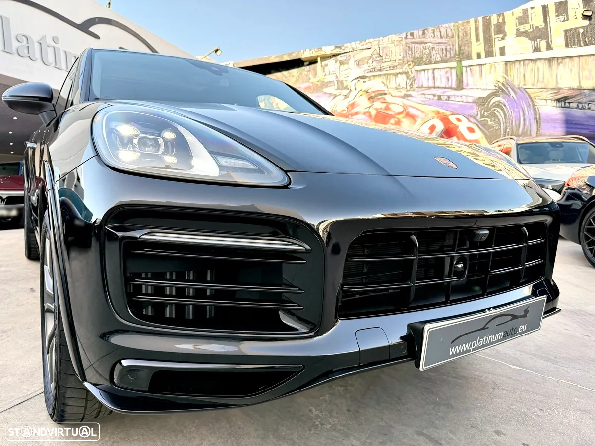 Porsche Cayenne Coupé E-Hybrid - 42