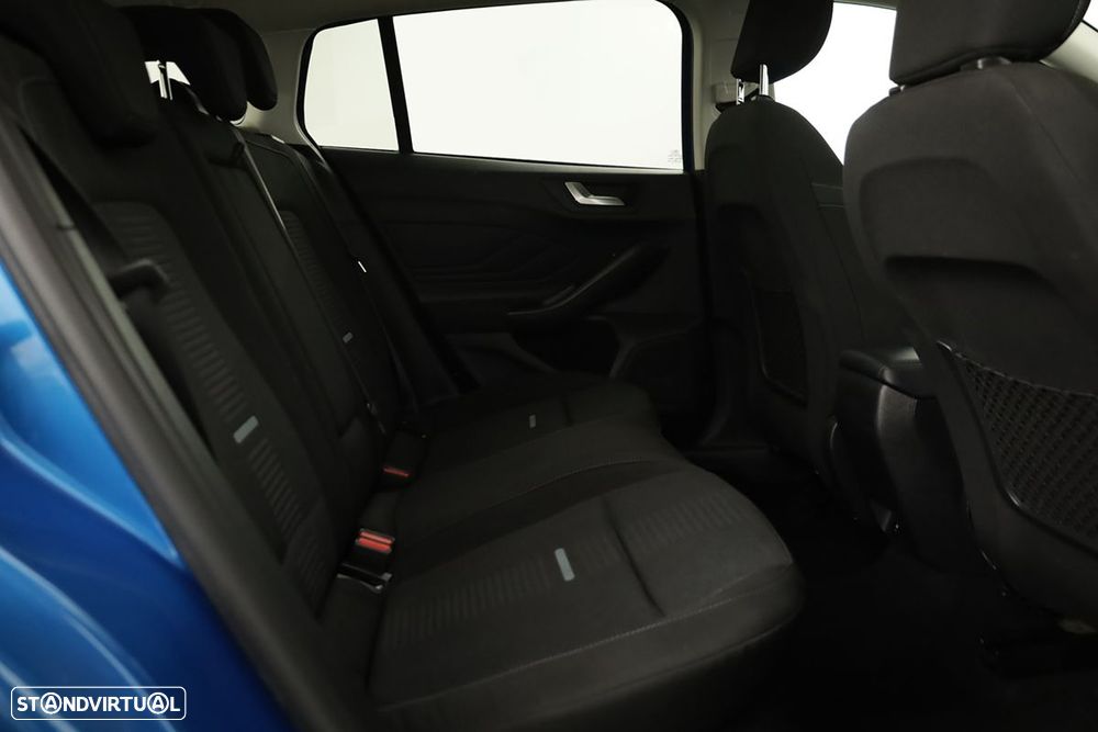 Ford Focus SW - 21
