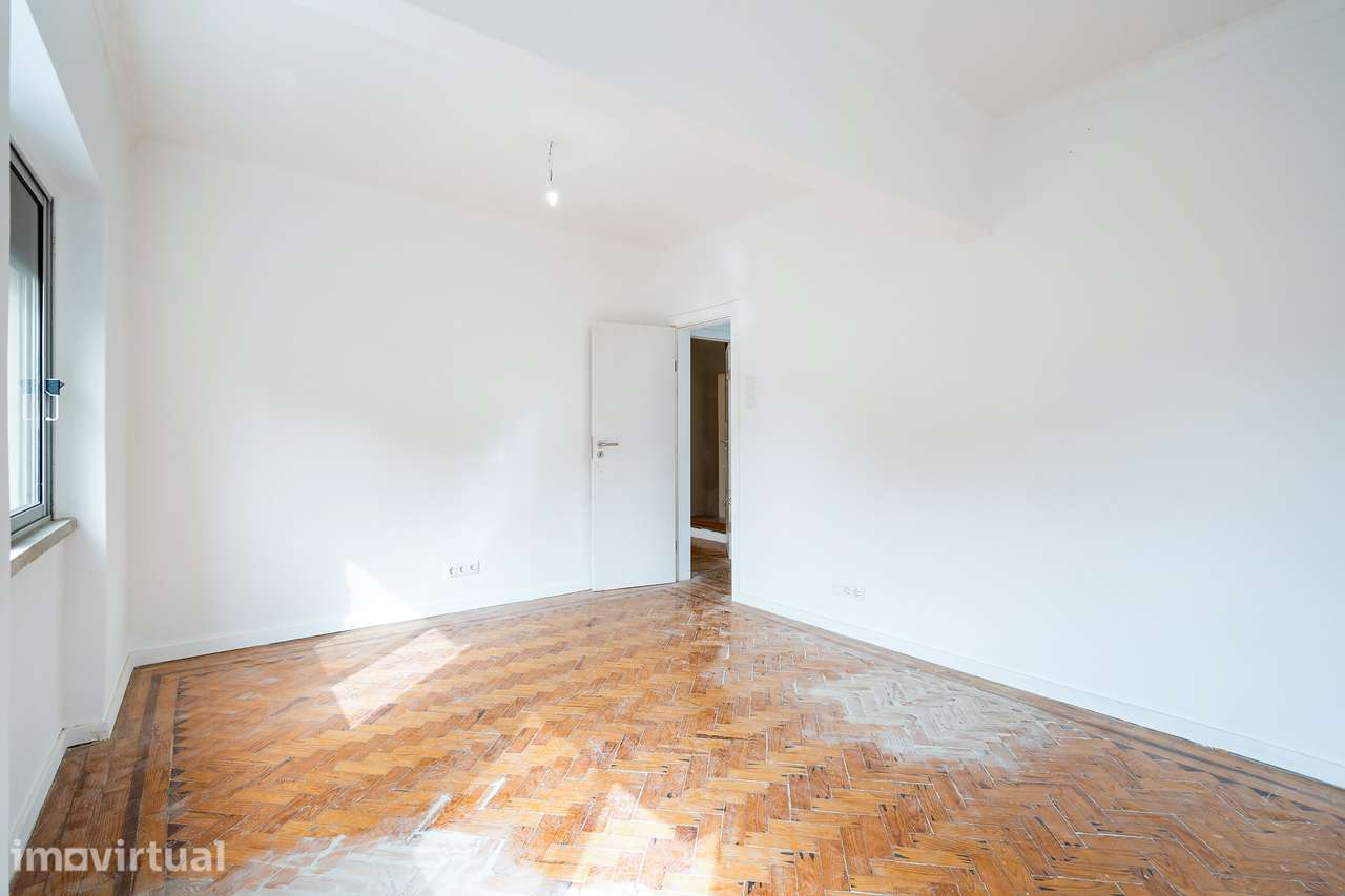 Apartamento T2, Amora - Grande imagem: 4/15