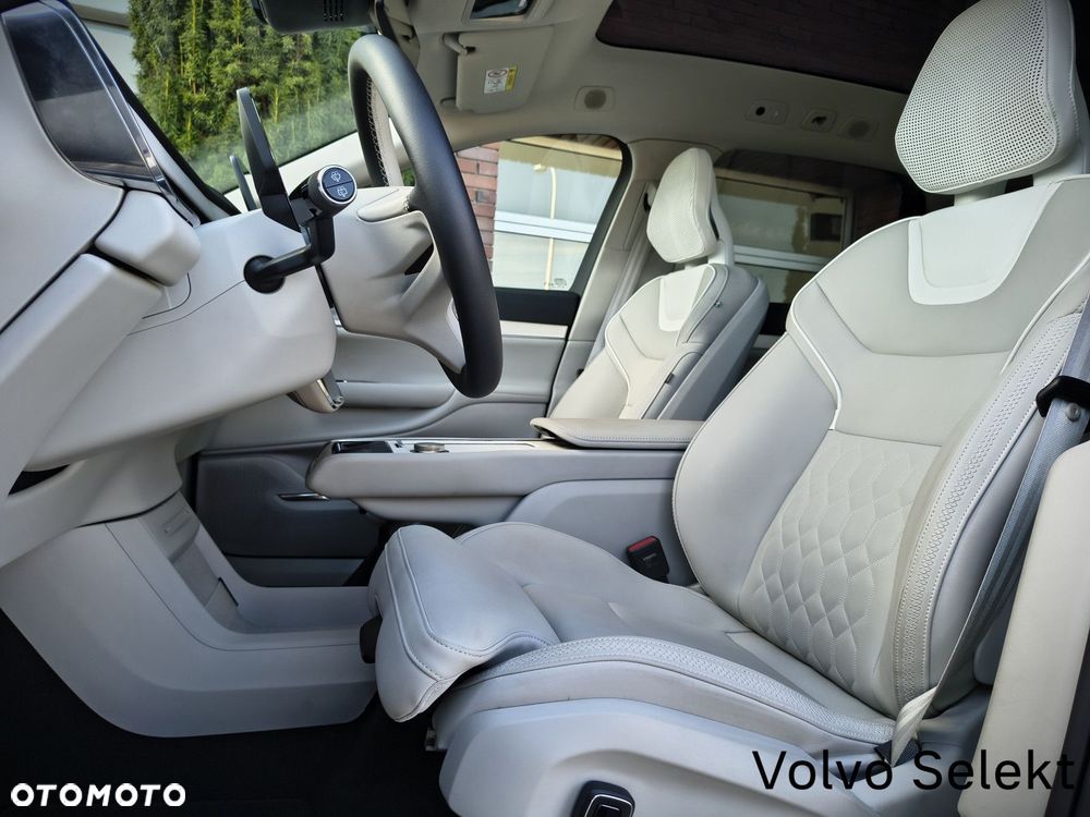 Volvo EX90 - 24