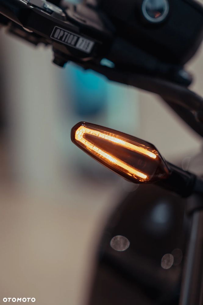 BMW R - 16