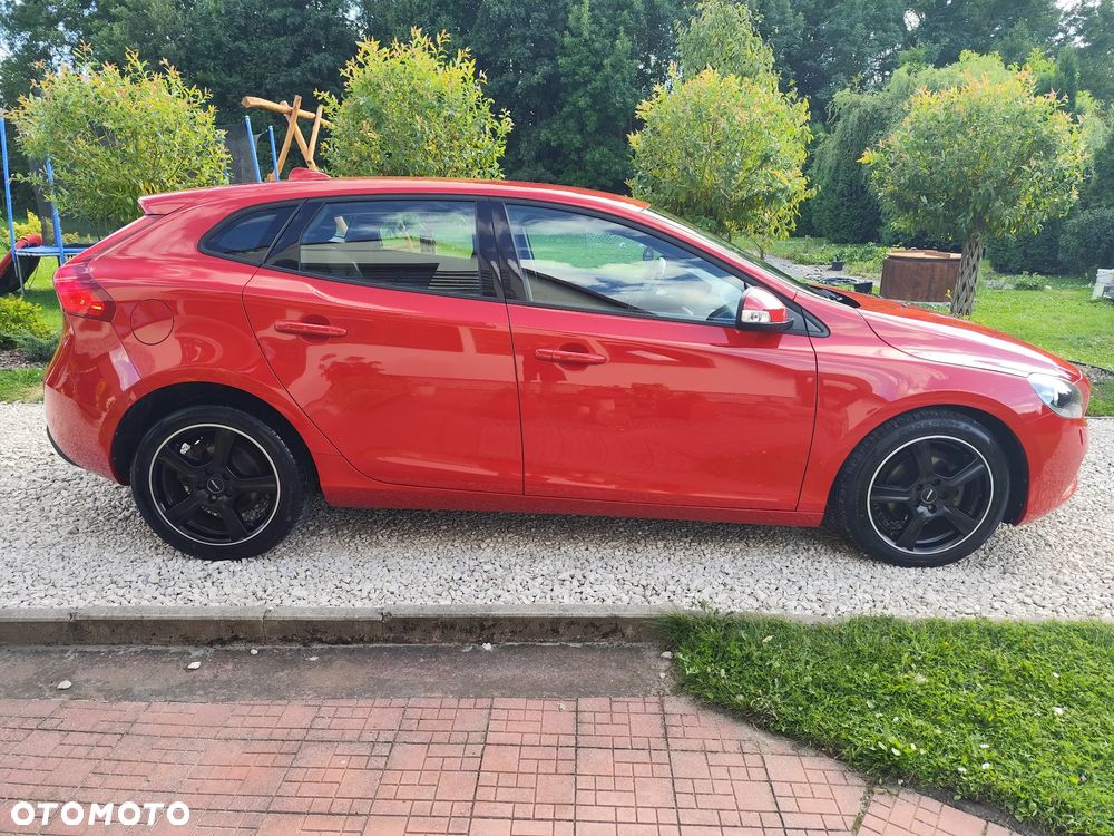 Volvo V40 D2 Drive-E Momentum - 11