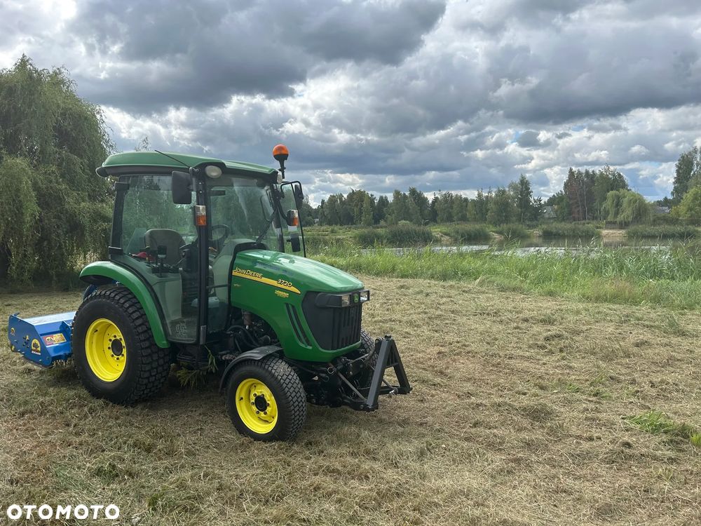 John Deere 3720 - 8