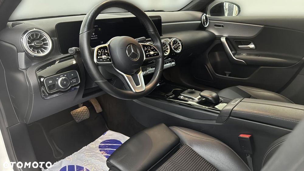 Mercedes-Benz Klasa A 200 d Progressive 8G-DCT - 9