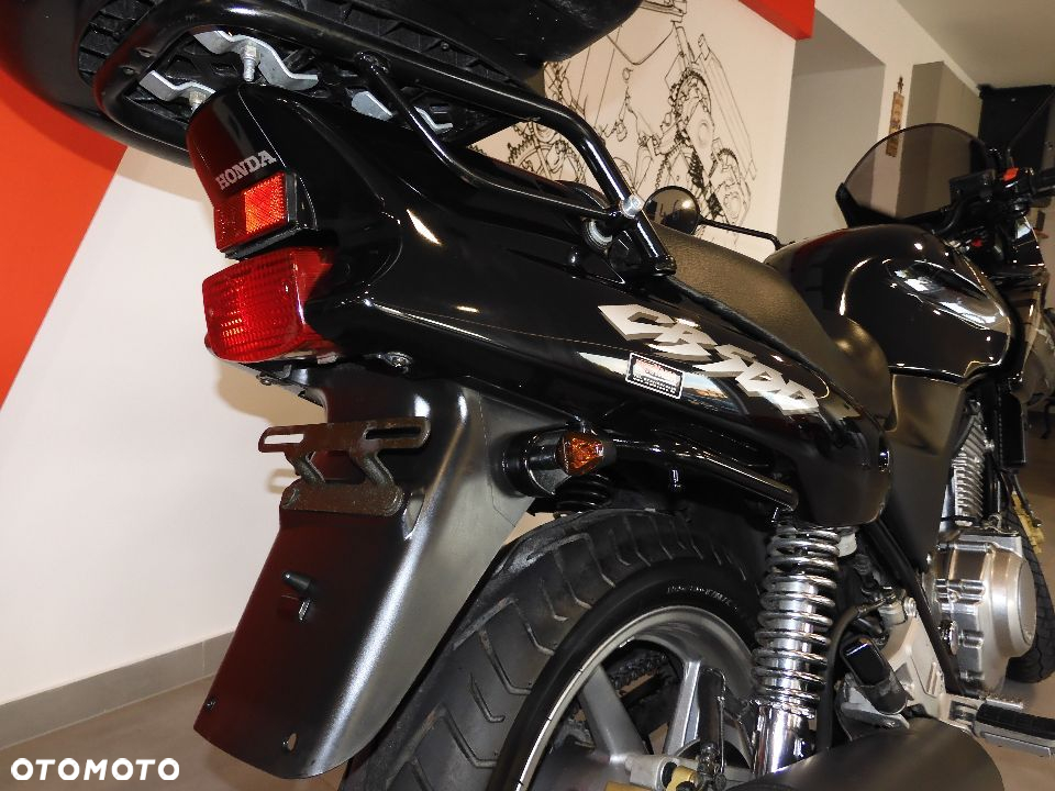 Honda CB - 11