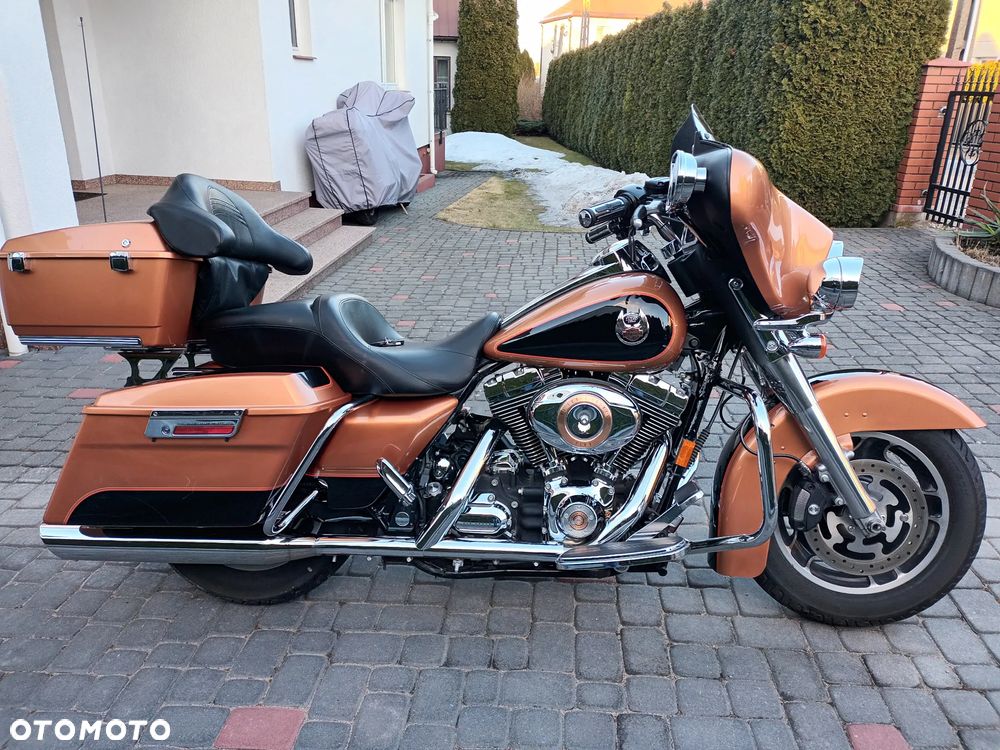 Harley-Davidson Touring Street Glide - 16
