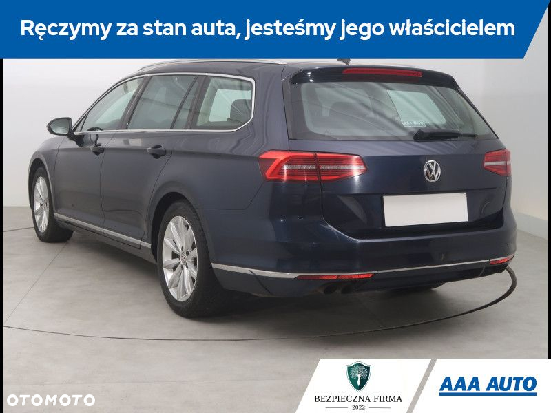Volkswagen Passat - 5