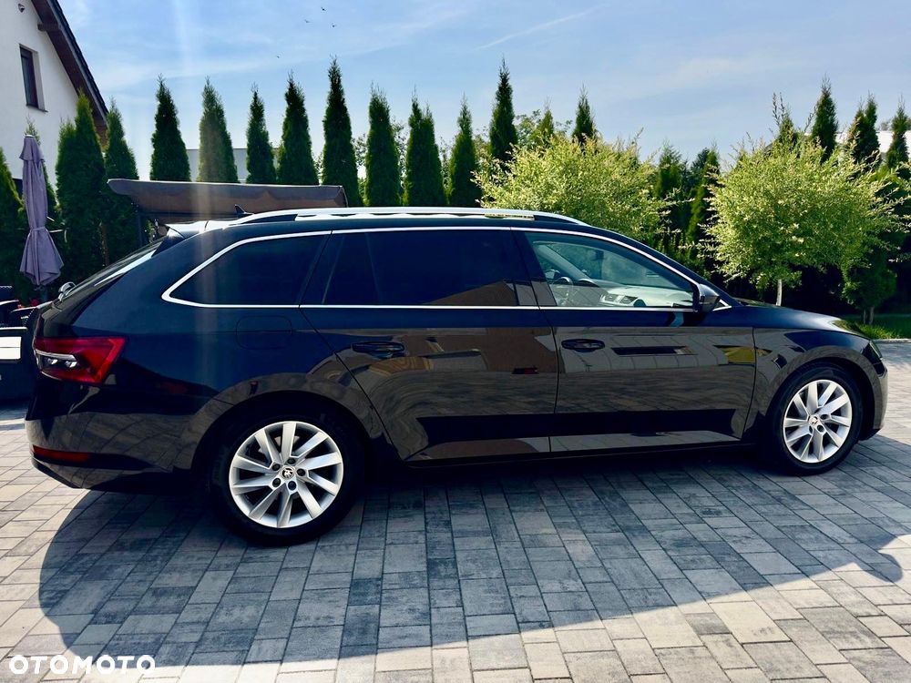 Skoda Superb 2.0 TDI SCR Style DSG - 5