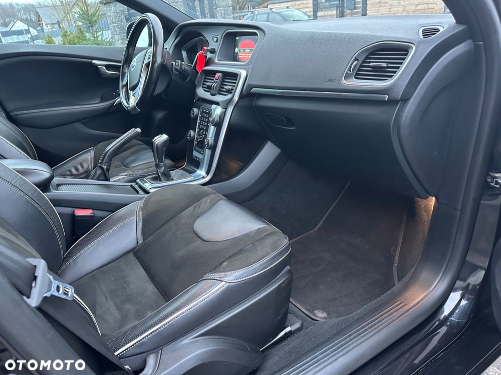 Volvo V40 D2 RDesign - 13