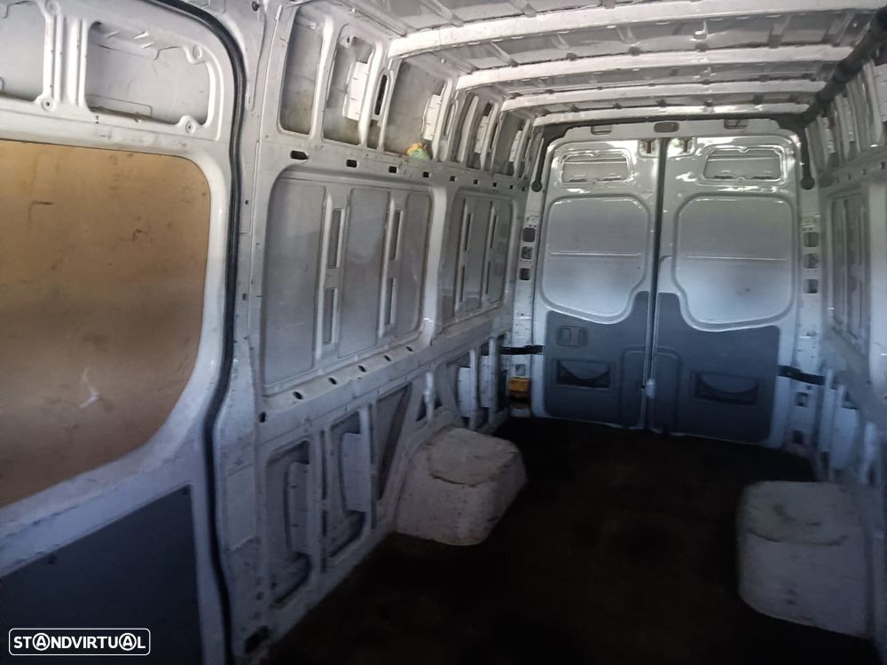 Mercedes-Benz Sprinter - 12