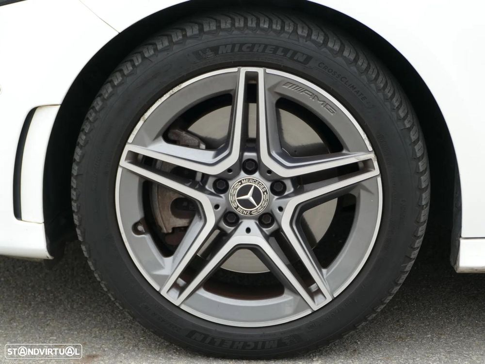 Mercedes-Benz A 250 e AMG Line - 8