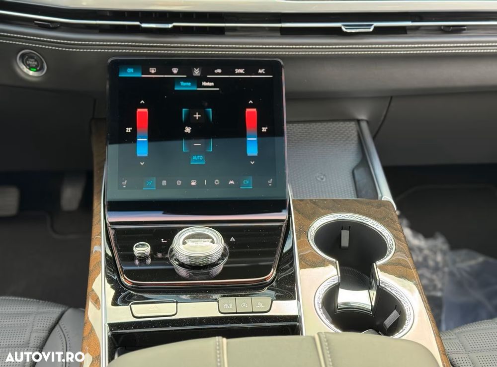 Cadillac Escalade - 15