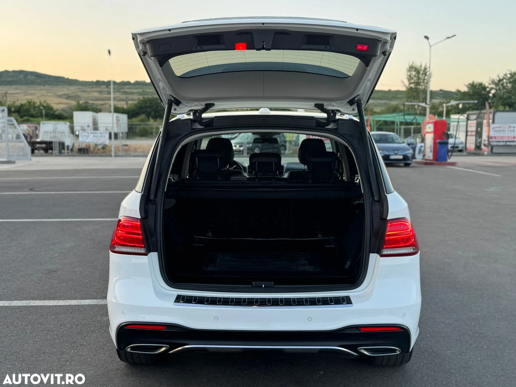 Mercedes-Benz GLE 350 d 4Matic 9G-TRONIC AMG Line - 15