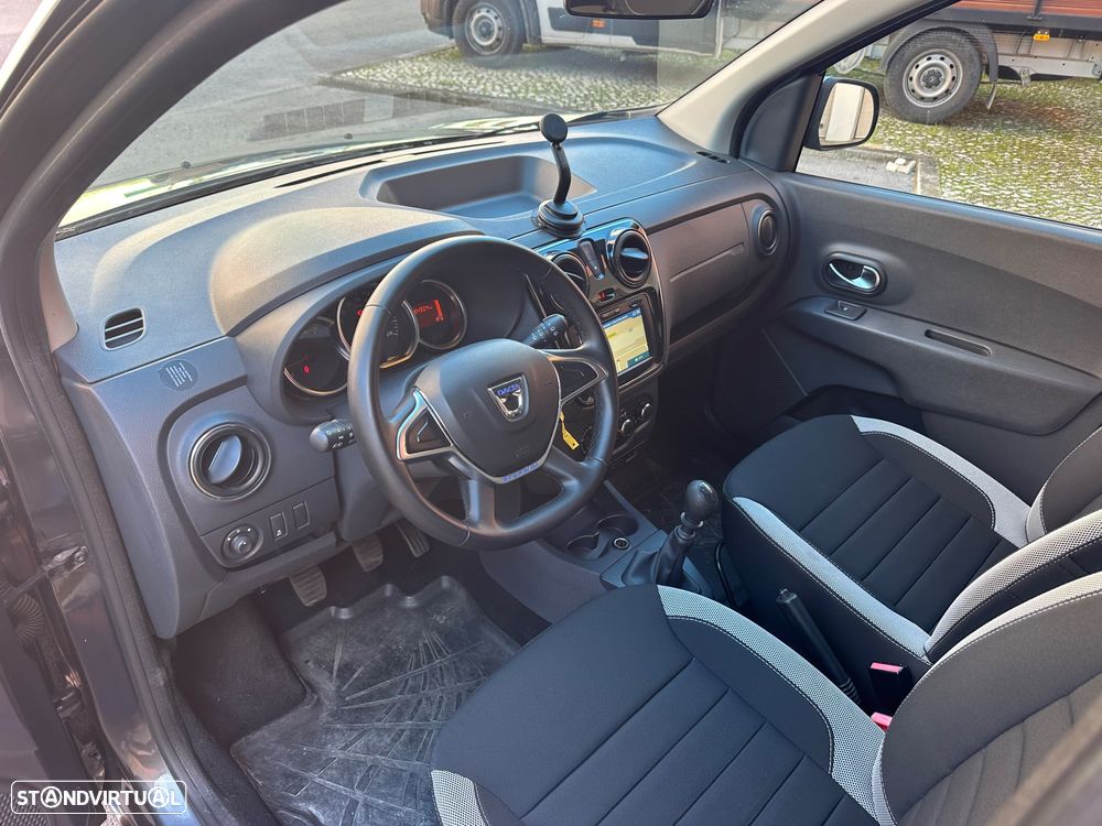 Dacia Lodgy Blue dCi 115 (7L) Stepway - 7