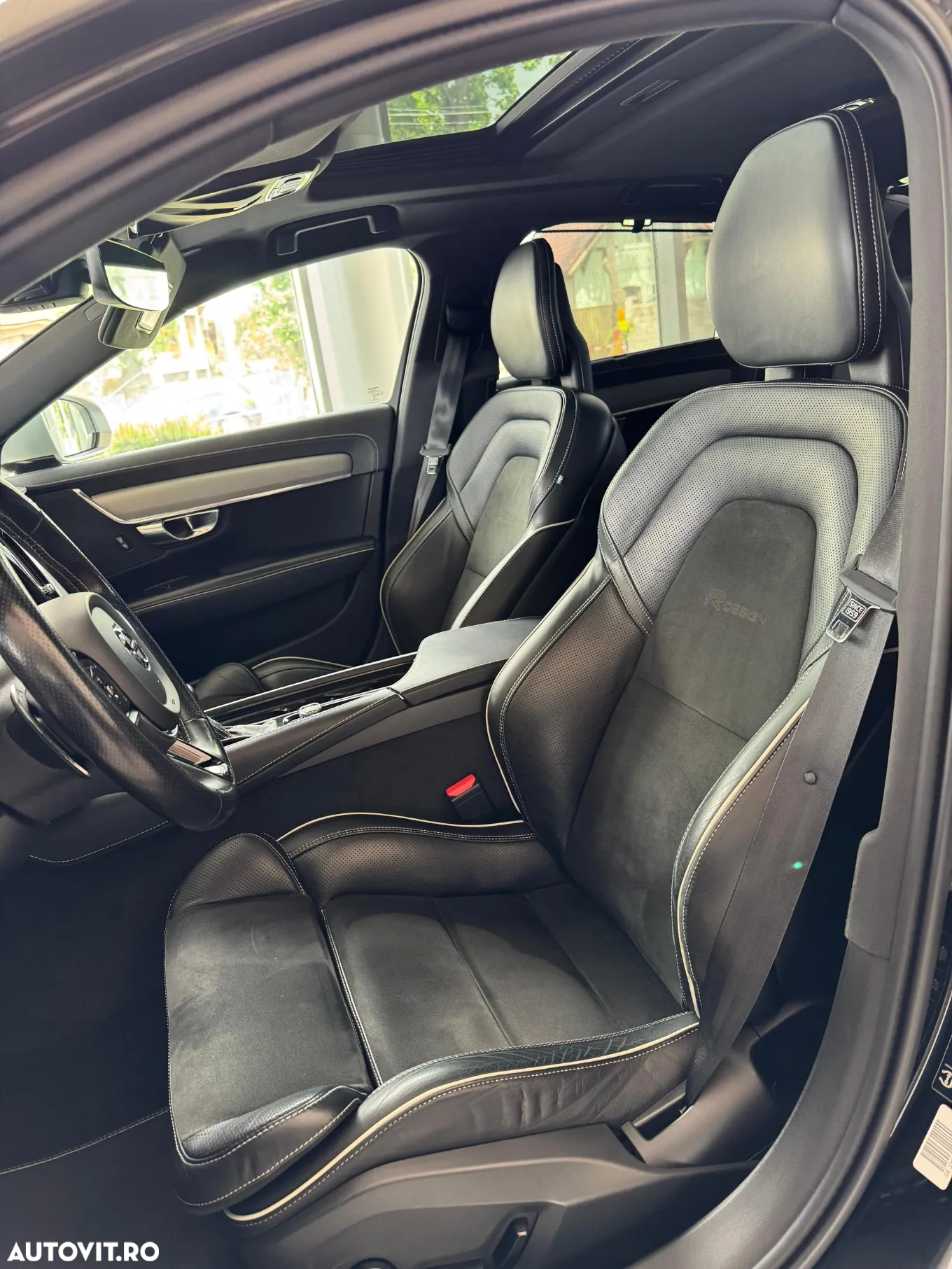 Volvo S90 D5 AWD R-Design - 17