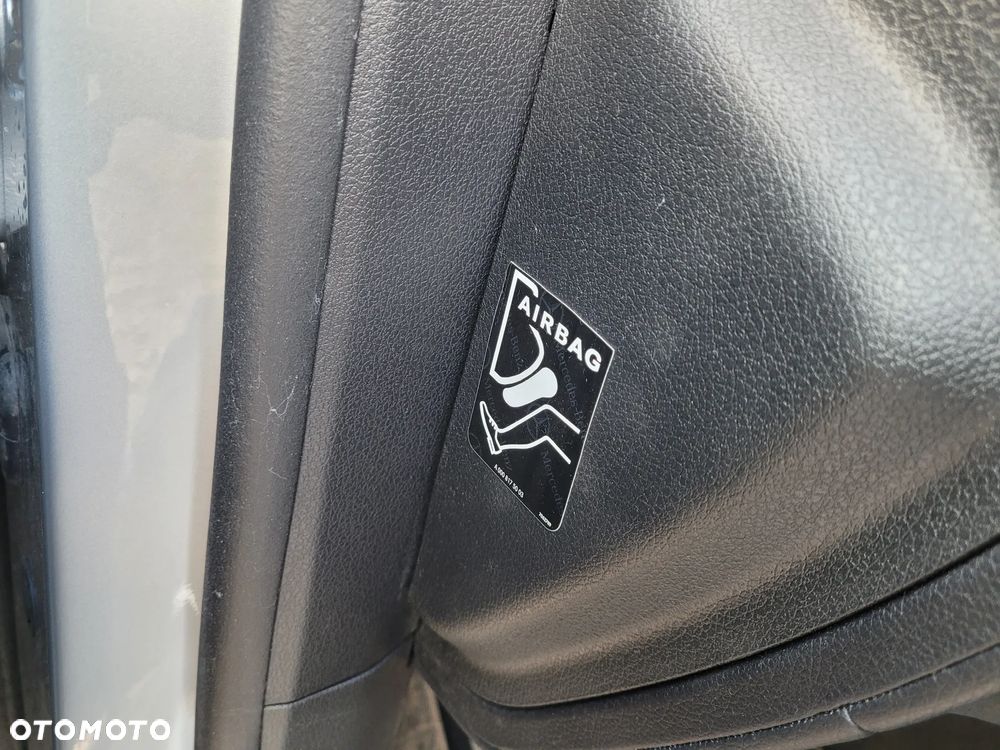 Mercedes-Benz GLE 400 d 4Matic 9G-TRONIC AMG Line - 27