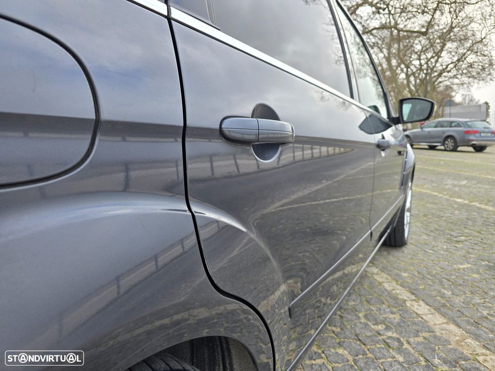 Ford S-Max 2.0 TDCi Titanium 7L - 28