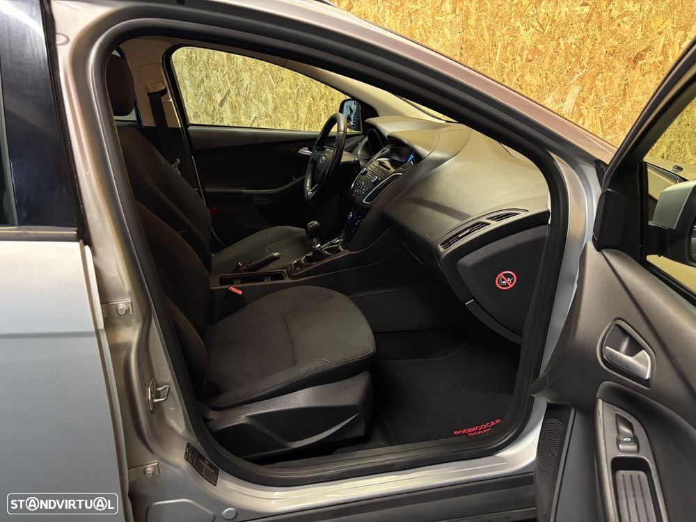 Ford Focus SW 1.5 TDCi Titanium - 10