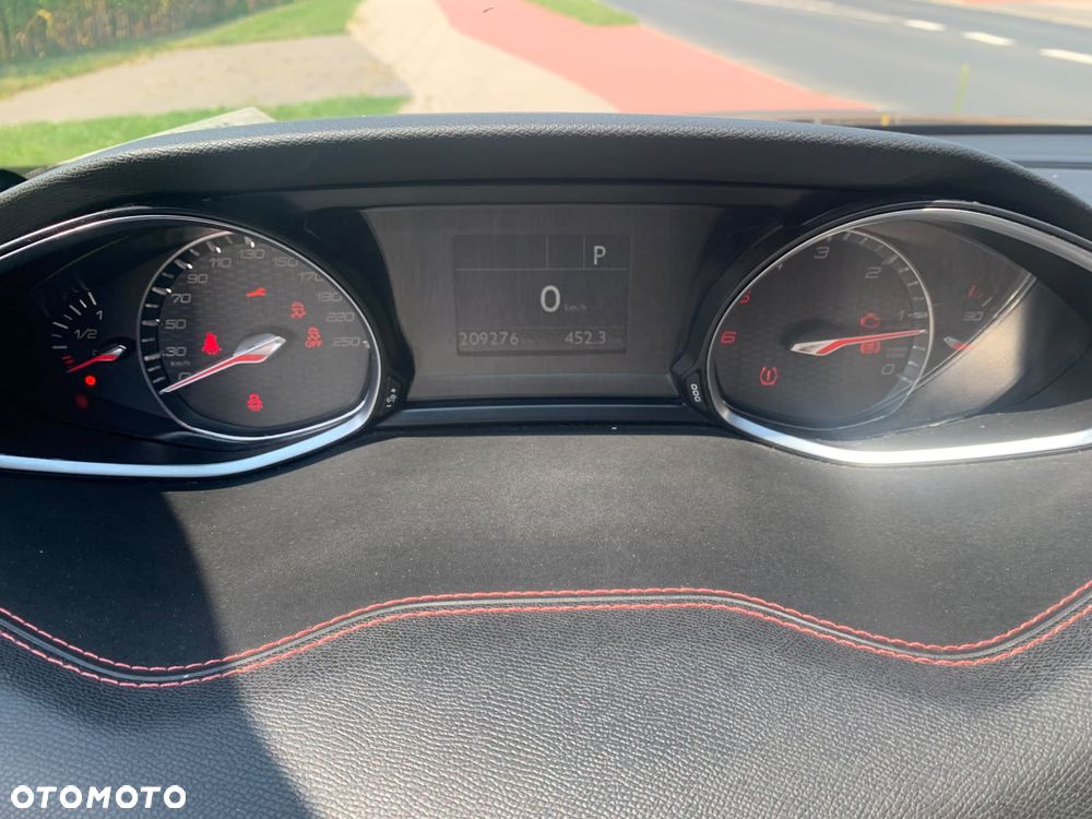 Peugeot 308 BlueHDi FAP 180 EAT8 Stop & Start GT - 19