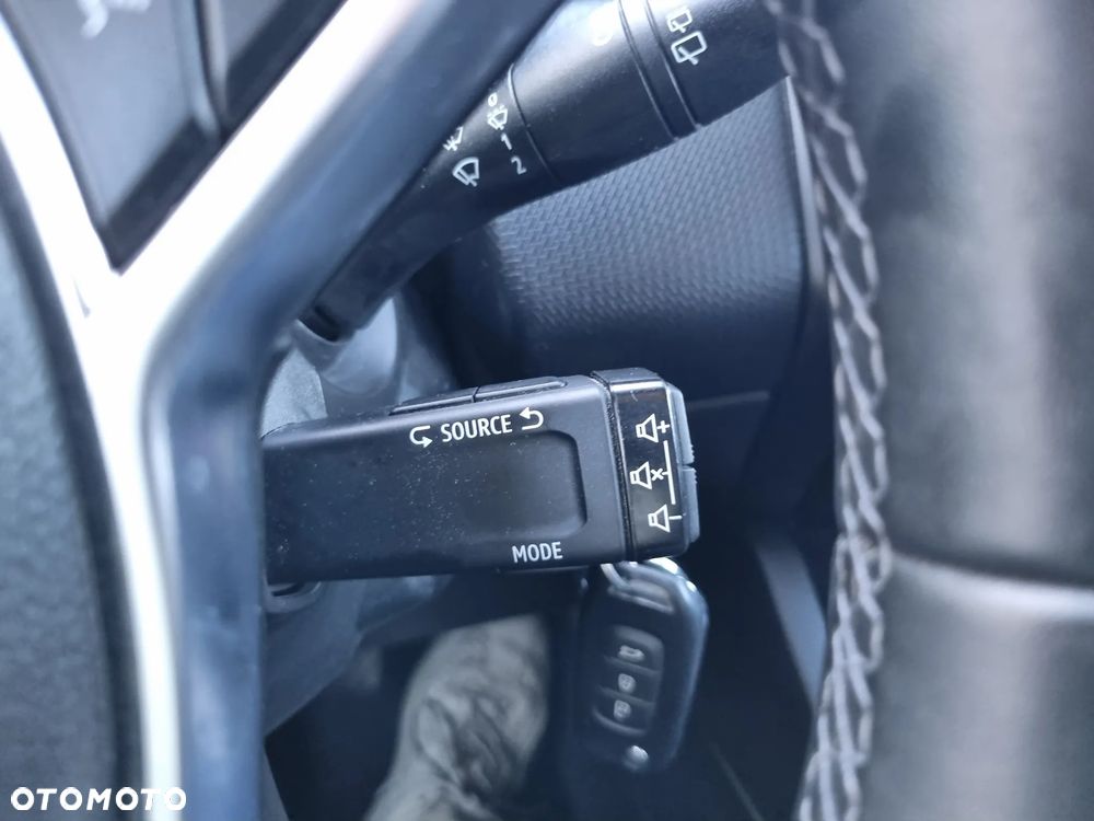 Renault Clio SCe 75 EXPERIENCE - 28