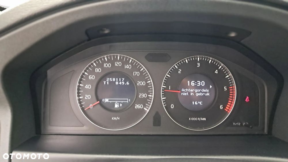 Volvo V70 2.0D Summum - 7