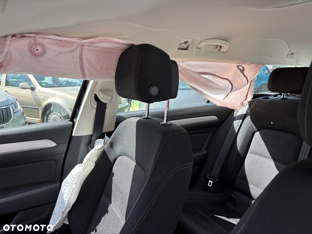 Volkswagen Passat Variant 2.0 TDI DSG (BlueMotion Technology) Comfortline - 28