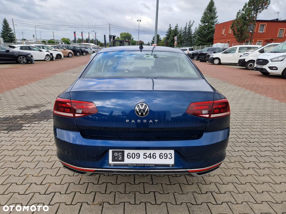 Volkswagen Passat 1.5 TSI EVO Elegance DSG - 4