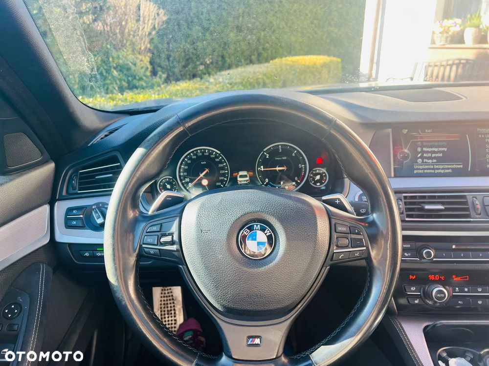 BMW Seria 5 525d xDrive - 5