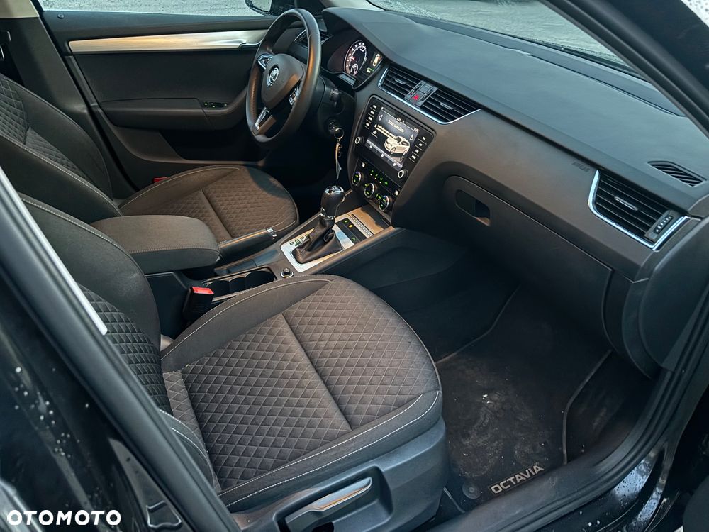 Skoda Octavia 2.0 TDI (Green tec) DSG Ambition - 4