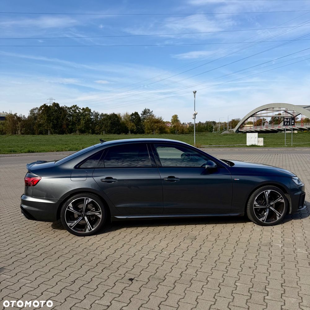 Audi A4 2023 photo 3