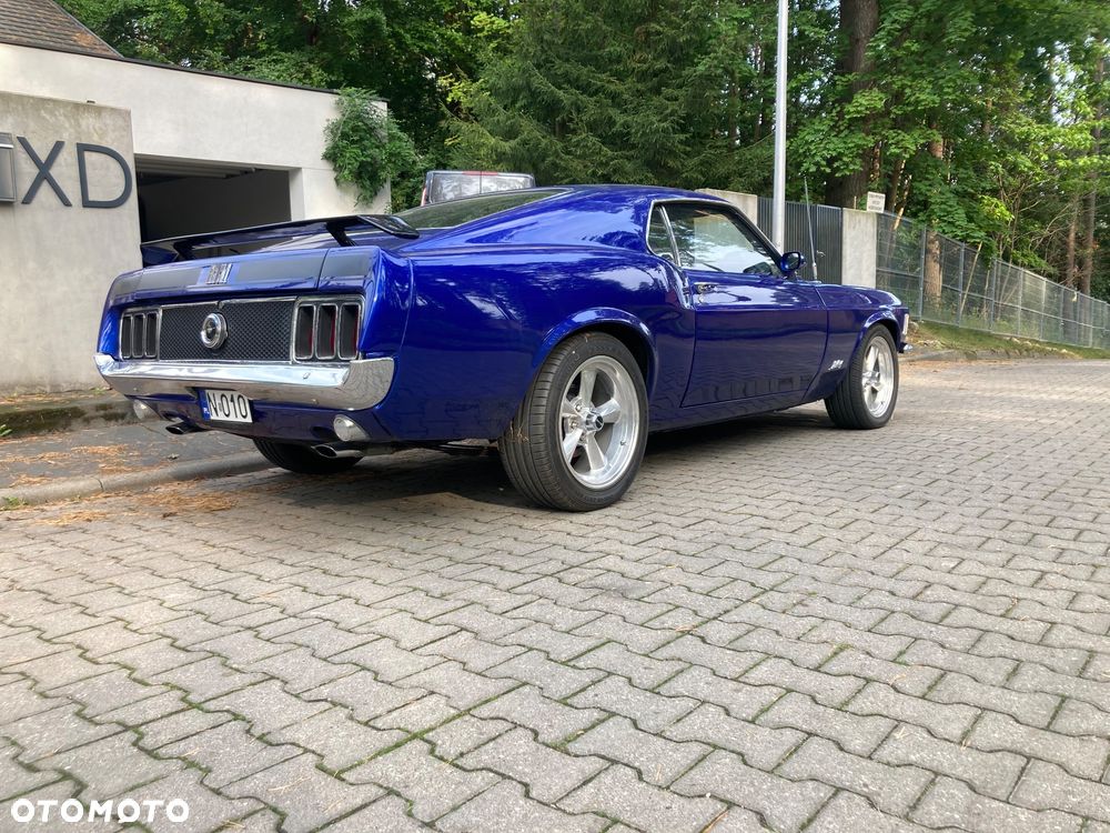 Ford Mustang - 7