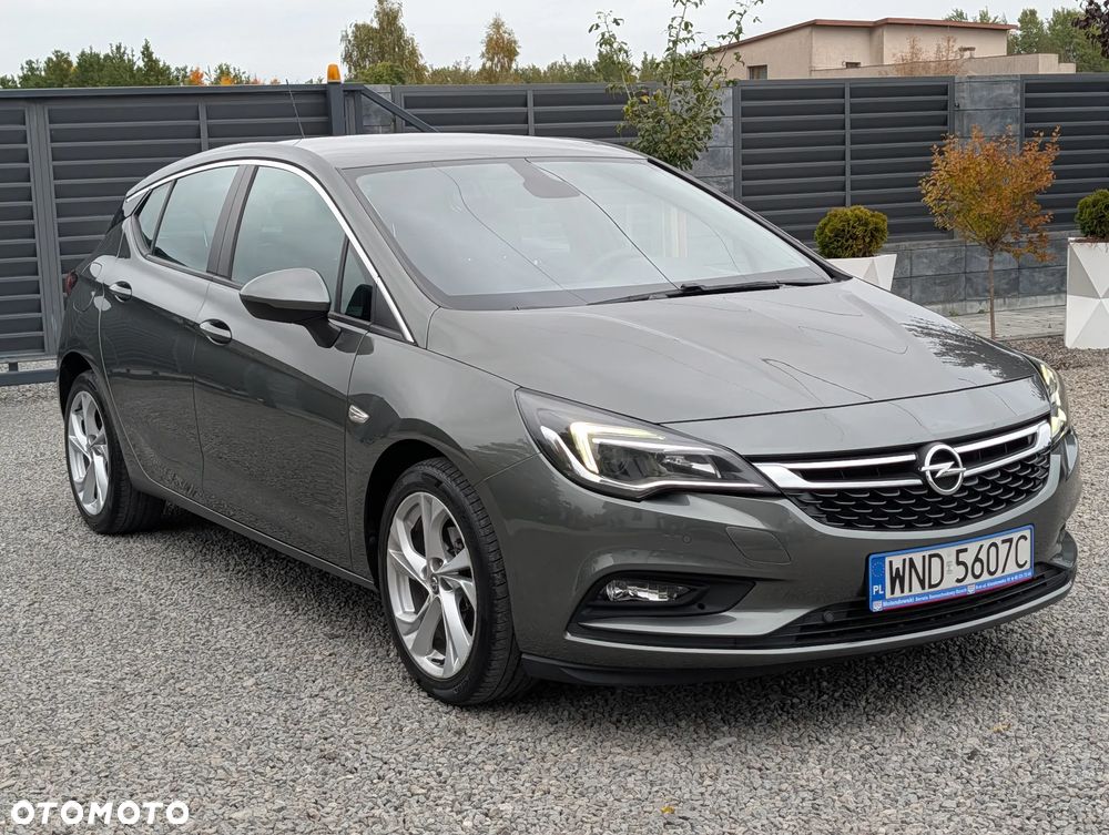Opel Astra 1.4 T Enjoy S&S - 10