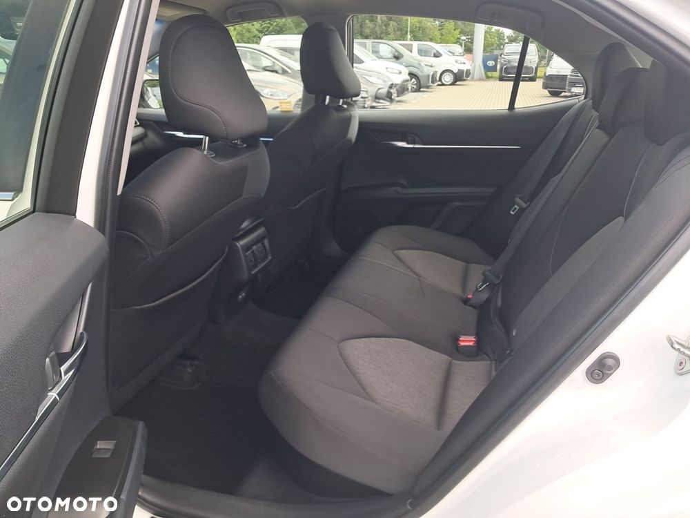 Toyota Camry 2.5 Hybrid Comfort CVT - 14