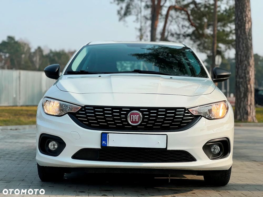 Fiat Tipo 1.4 16v Lounge EU6d - 11