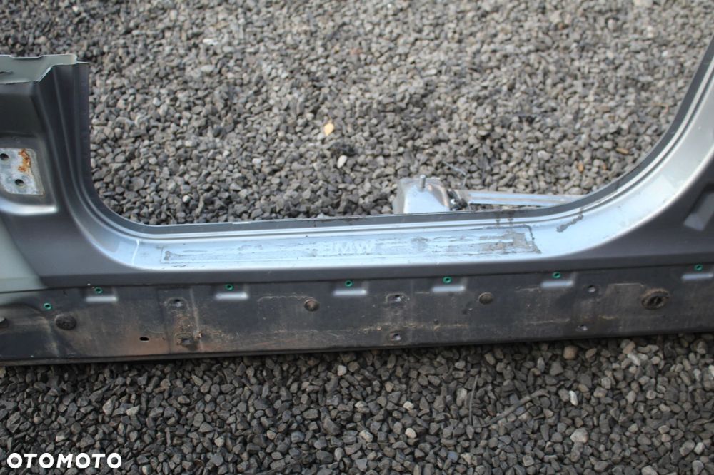 PRÓG CIĘTY LEWY BMW X3 E83 A08 SILBERGRAU - 4