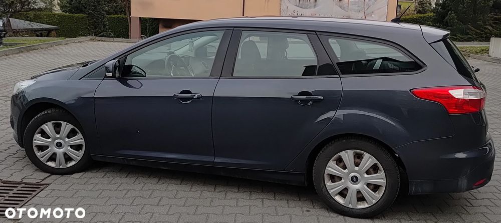 Ford Focus 1.6 Ambiente - 1