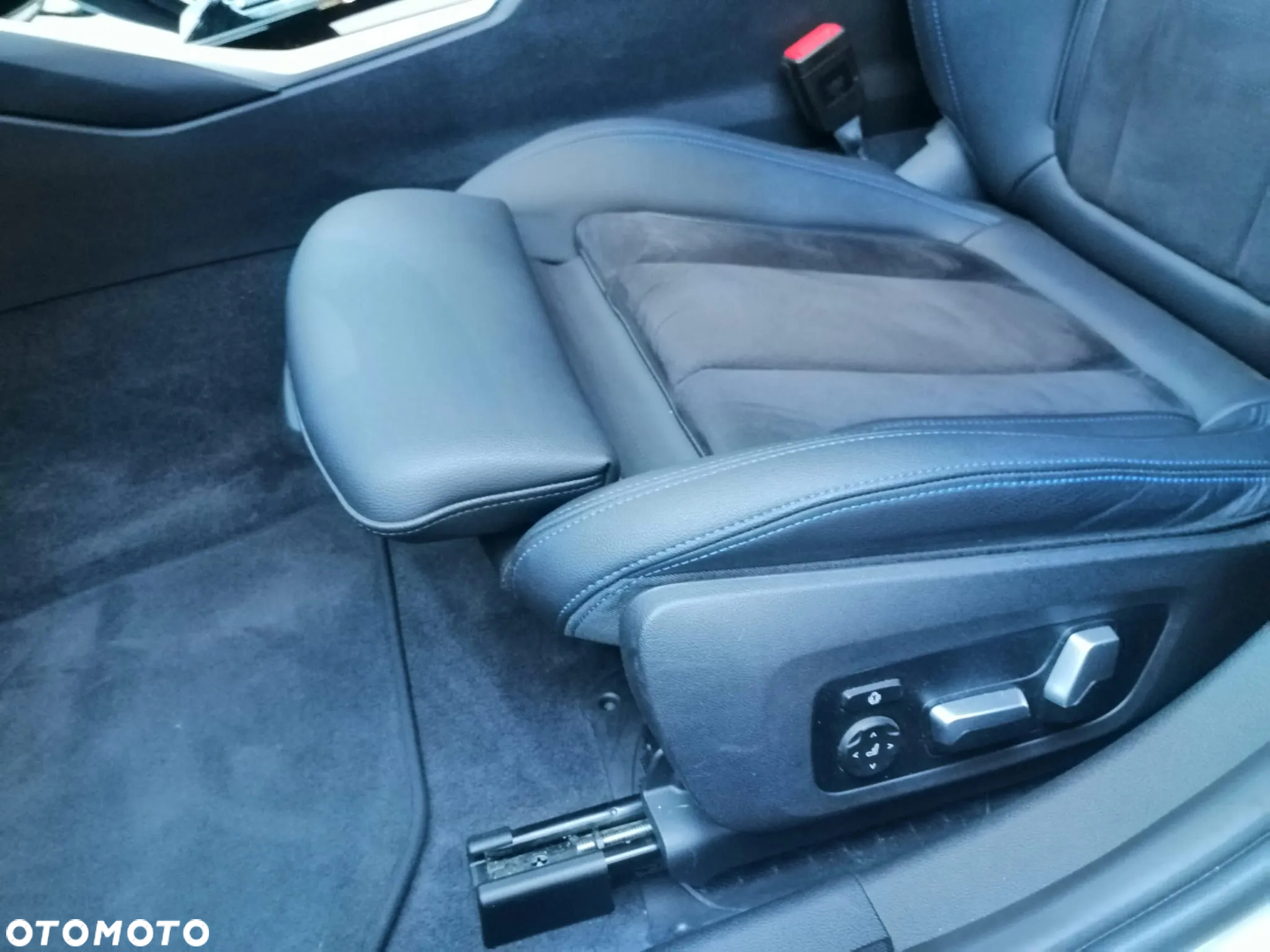 BMW Seria 3 330e M Sport sport - 27