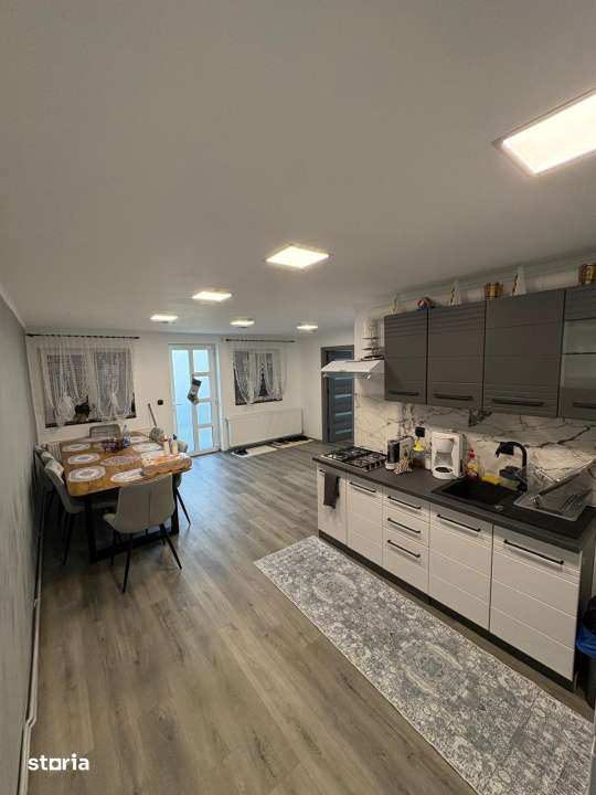 Casa P+M, 145 mp, 700 mp teren, 5 dormitoare, zona Busag - Imagine principală: 4/10