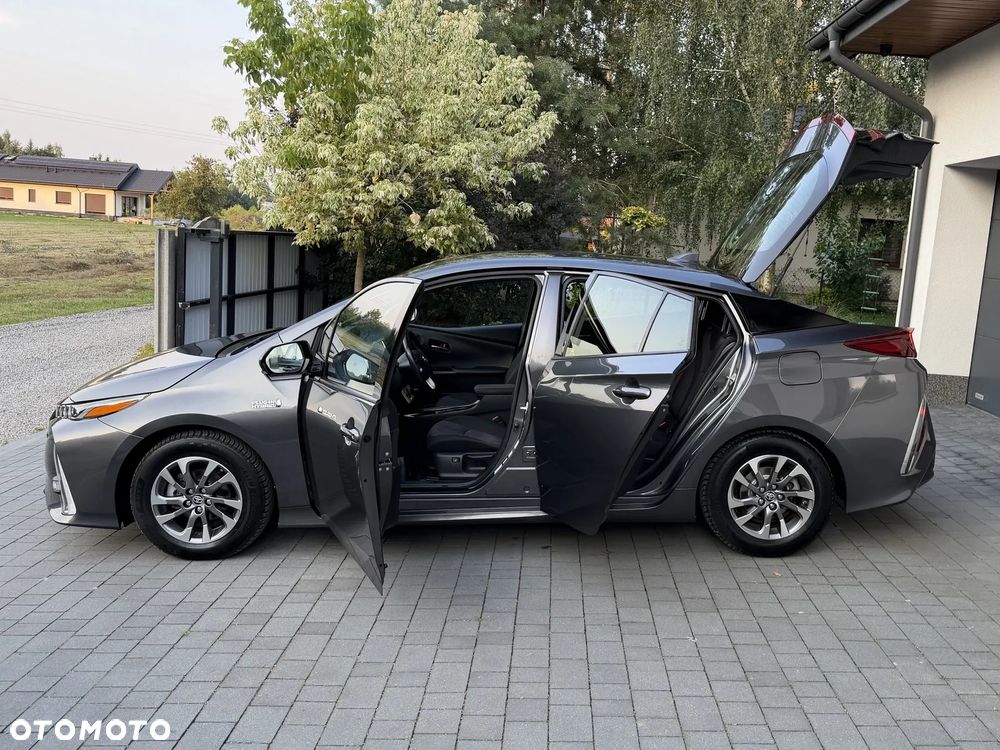 Toyota Prius Hybrid Executive - 20