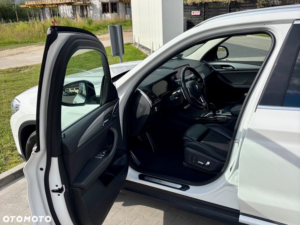 BMW X3 xDrive20d xLine - 16